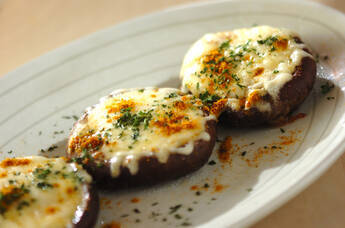 香ばしい！しいたけのチーズ焼き 旨みたっぷり