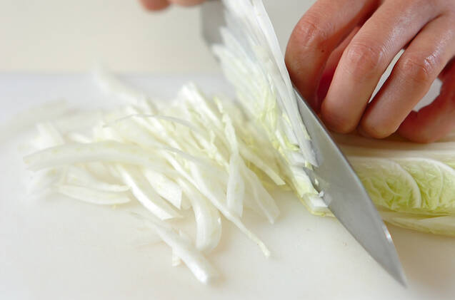 白菜の中華スープの作り方の手順1
