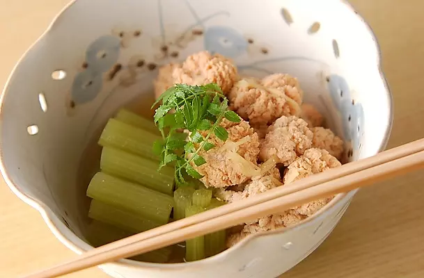 フキと鯛の子の炊いたん 副菜 レシピ 作り方 E レシピ 料理のプロが作る簡単レシピ