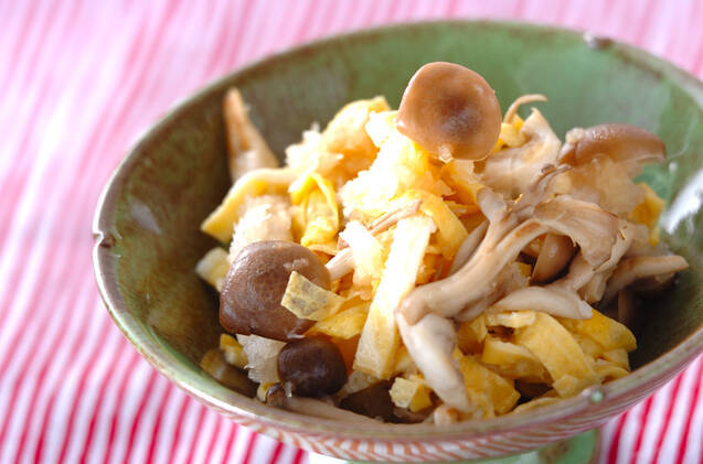 キノコと卵のみぞれ和え