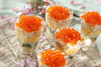 彩りカップ寿司