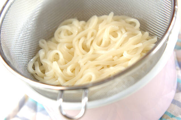 黒ジャージャー麺の作り方の手順2