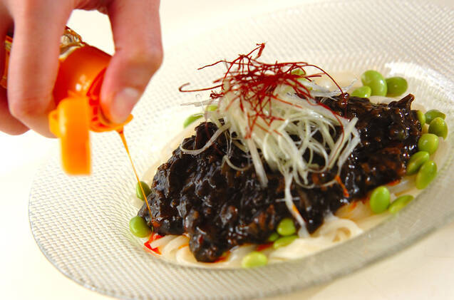 黒ジャージャー麺の作り方の手順5