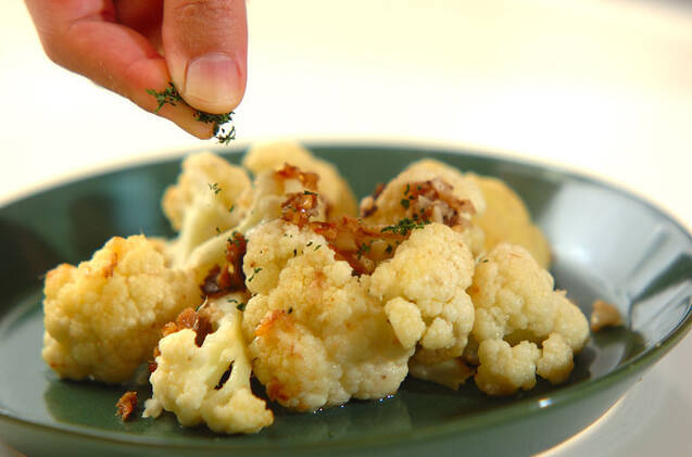 カリフラワーのアンチョビガーリック炒めの作り方の手順3