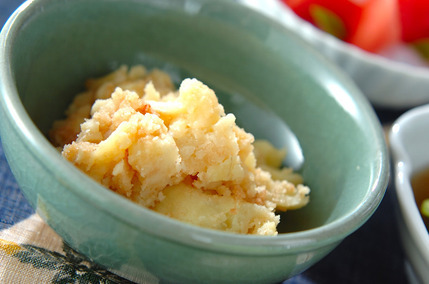 つぶしジャガイモの明太子和え