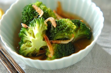 ブロッコリーと桜エビの煮びたし