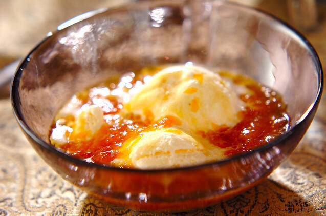 みかんのソースがけアイス