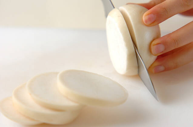 焼きカブのユズマヨソースがけの作り方の手順1