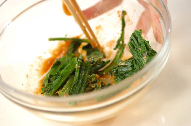 春菊のゴマみそ和えの作り方の手順3