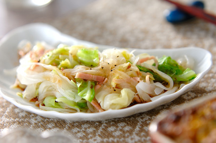 キャベツのサラダ