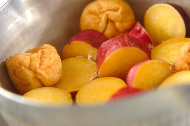サツマイモとがんもどきの含め煮の作り方の手順4