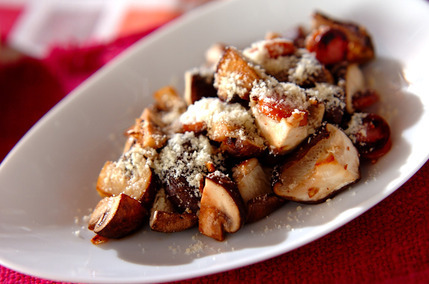 キノコのアンチョビ炒め