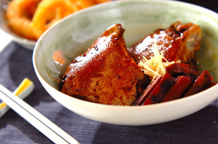 魚のアラの煮物