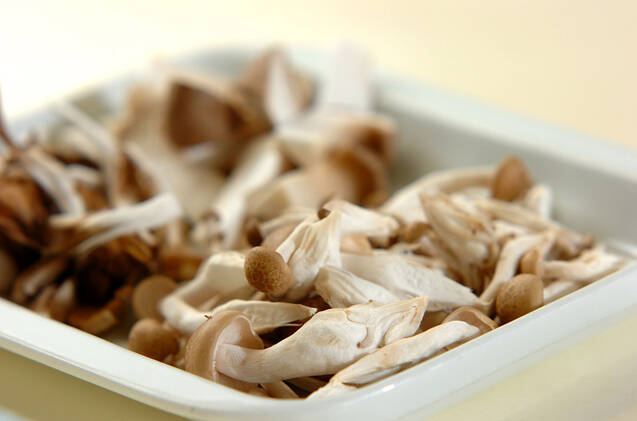 5分で完成！キノコのみそマヨトーストの作り方の手順1