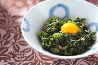 菊菜のナムル・ウズラ卵のせ