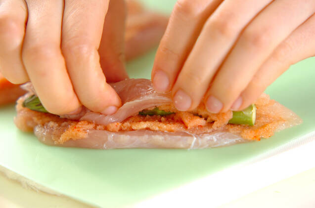 ささ身のめんたいアスパラ巻きの作り方の手順5