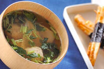 ゴマ入り団子汁