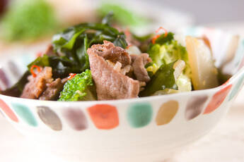 ワカメと牛肉の炒めもの