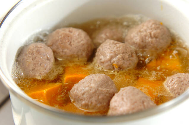 カボチャと肉団子の煮物の作り方の手順5