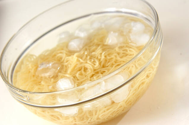 レンジ蒸し鶏冷麺の作り方の手順7