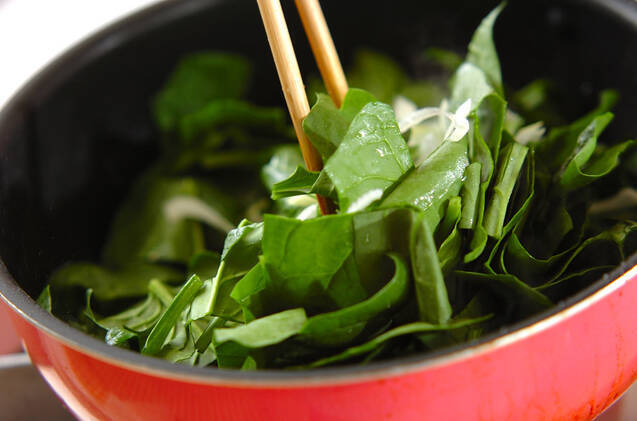 ホウレン草と牛肉の炒め物の作り方の手順6