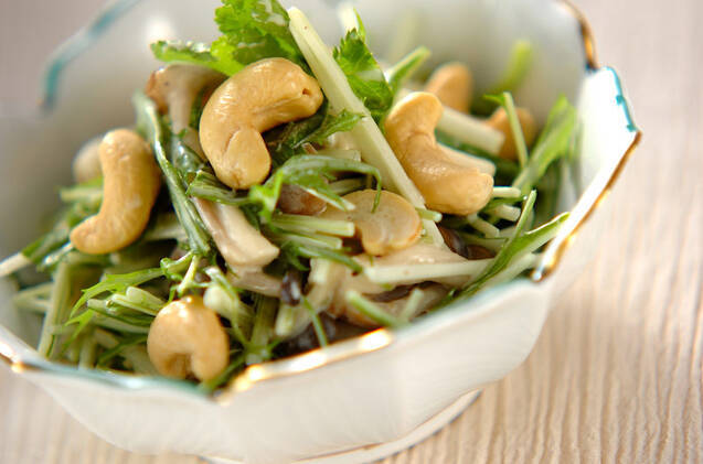 青菜とキノコのからしマヨ和え