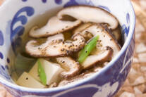 豆腐とシイタケのスープ