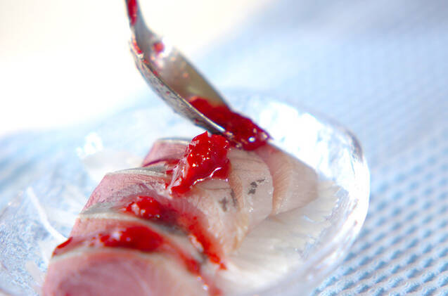 お刺身の梅肉ソースかけの作り方の手順4