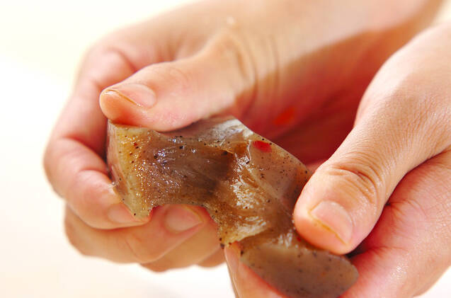 コンニャクのピリ辛おかか炒めの作り方の手順1