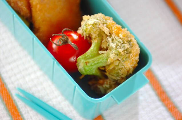 ブロッコリーのチーズ揚げ