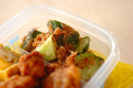 キュウリ梅かつお節和え