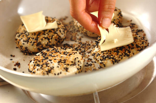 とろ～りチーズとゴマのおやきの作り方の手順8