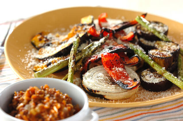 焼き野菜のたっぷりミートソース添え