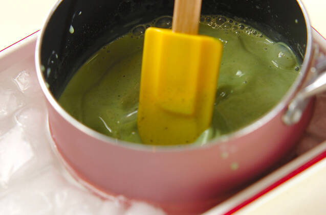 抹茶ミルクプリンの作り方の手順4