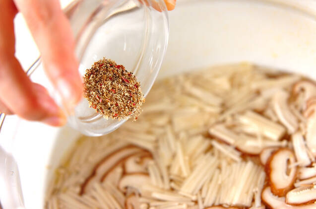 キノコのスープの作り方の手順5