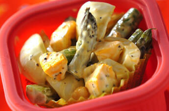 アスパラとゆで卵のマヨ和え