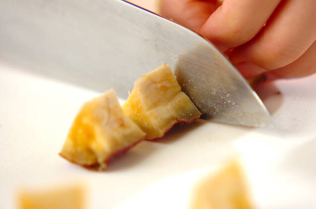 干し芋のピーナッツトーストの作り方の手順1