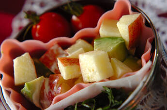 アボカドとリンゴのサラダ