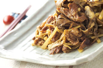 牛肉とキノコの炒め物