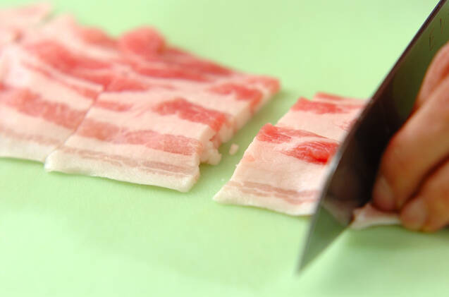 豚と天かすの卵とじ丼の作り方の手順1