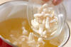 白シメジのかきたま汁の作り方の手順4