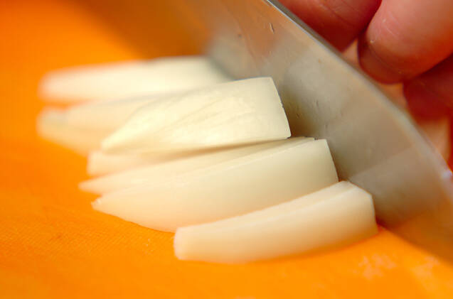 お麩の田舎みそ汁の作り方の手順2