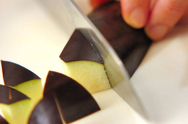 ナスのツナドレッシングサラダの作り方の手順1