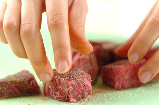 サイコロステーキの作り方の手順1