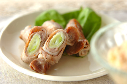 豚肉のペッパーネギ巻き