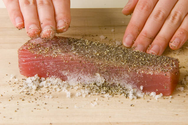 ペッパーマグロサラダの作り方の手順1