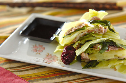 キャベツとニラの重ね蒸し