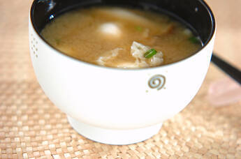ウズラ卵のみそ汁