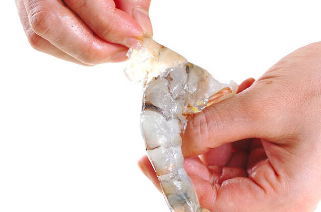 エビとグリーンアスパラのチリソースの作り方の手順1