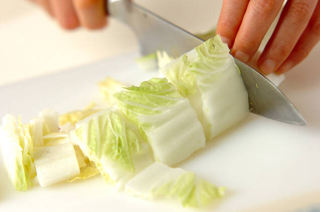 白菜の簡単もみ漬けの作り方の手順1